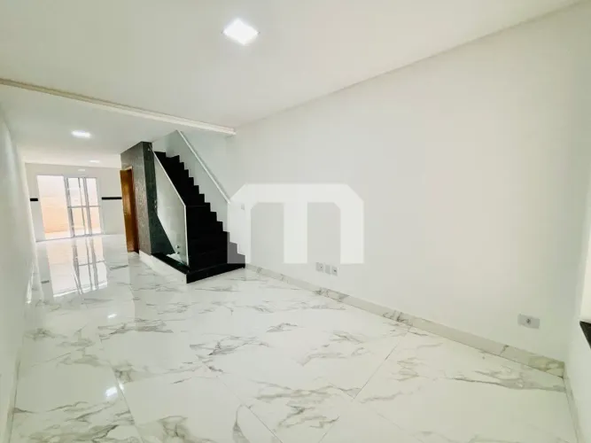 Sobrado a venda na Vila Re