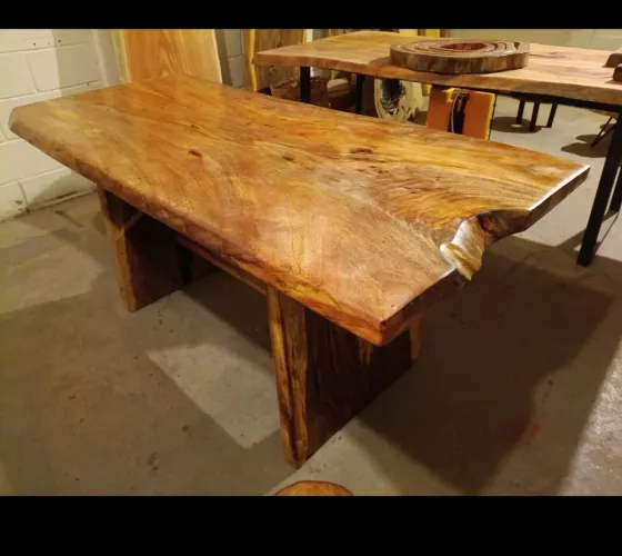 Mesa Rústica Artesanal | Fabricação Sob Encomenda