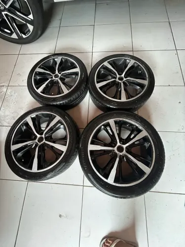 Jogo de rodas aro 18 pra civic i30 veloster jetta 