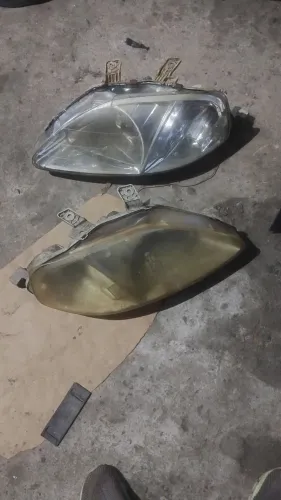 Farol lado esquerdo Honda Civic 99/2000
