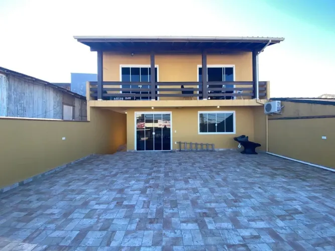 Prédio à venda no bairro Bom Viver com 04 apartamentos e 02 salas comerciais