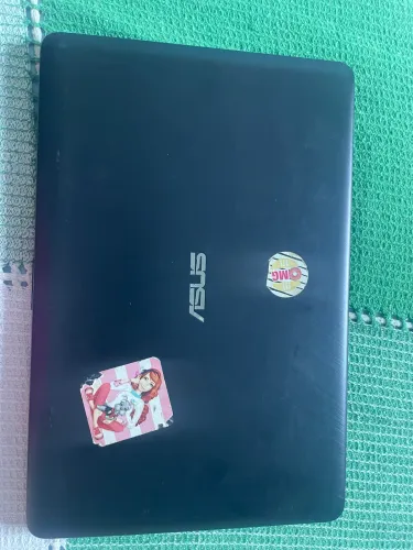 Notebook semi novo