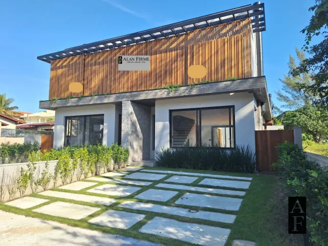 Casa Alto Padrão com 3 Suítes em Bairro Panorâmico