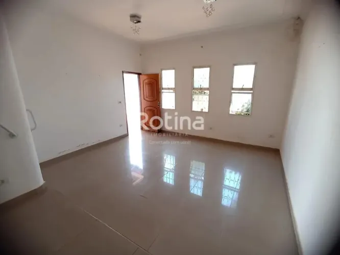 Casa à venda, 3 quartos, Cidade Jardim - Uberlândia/MG - Rotina Imobiliária