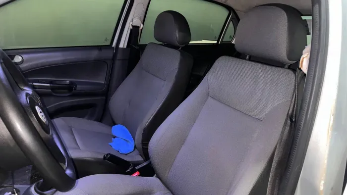 Volkswagen Gol Geração IV Titan 1.0 8V Total Flex Mec. 4P 2010