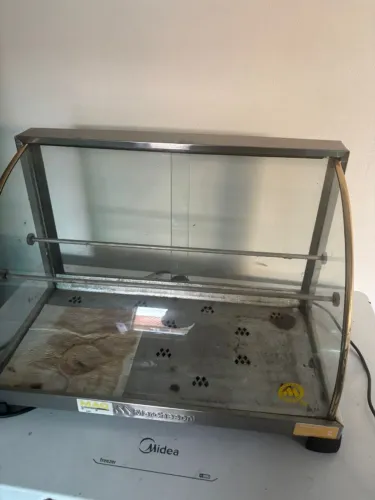 ESTUFA TÉRMICA - PARA MANTER ALIMENTOS QUENTES - USADA