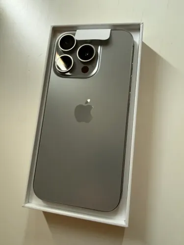IPHONE 15 PRO 256 titanium natural 