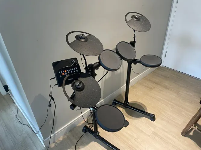 Bateria Eletrônica Yamaha DTX400K Completa - Excelente Estado