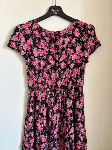 Vestido Floral Preto Curto | Leve e Fresco | Tam M