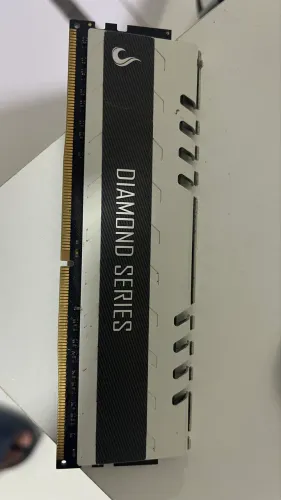 Memória RAM Rise Mode Diamond Series 8GB DDR4 2400MHz Branca - Funcionando Perfeitamente