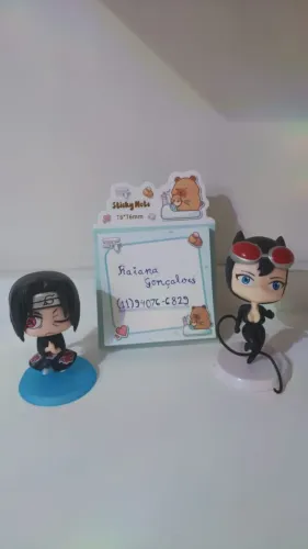 Miniaturas Itachi gachapon e Mulher gato cabeçuda 