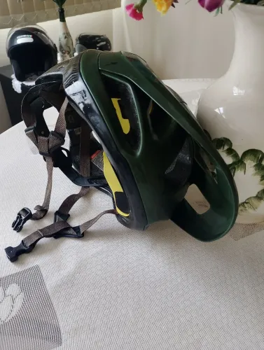 Capacete de bike Miga/TSI..estilo Militar novíssimo ficou grande oportunidade super estilo