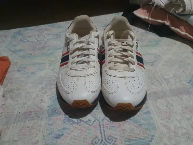 Vendo esse tênis meu filho não gostou e quero vender