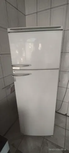 Geladeira 2 Portas usada em bom estado à Venda - Ótima Oportunidade