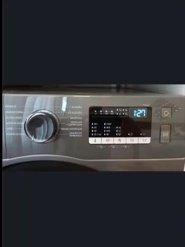 Máquina de lavar Samsung preta