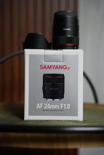 Lente Samyang 24mm F1.8 Sony FE Full Frame E-mount