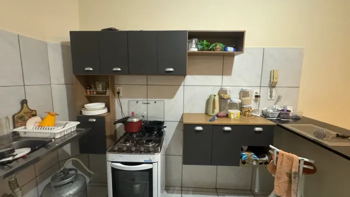 Armário de cozinha seminovo
