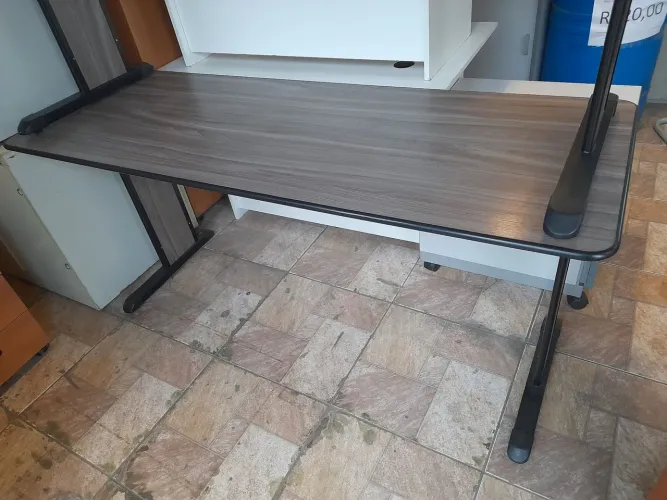 Mesa reta usada