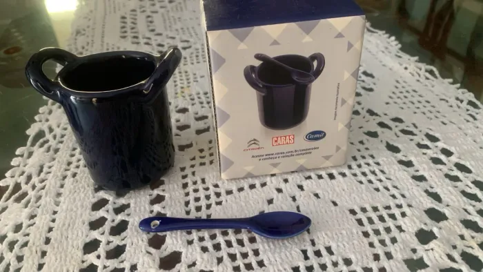 Mini panela ( cocotte ) com colher