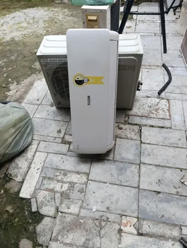 Ar condicionado Elgin de 9 mil BTUs 