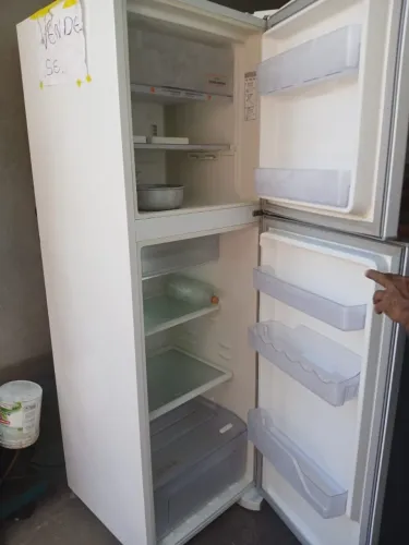 Vendo Geladeira Continental Gelo Seco funcionando perfeitamente (Entrego)