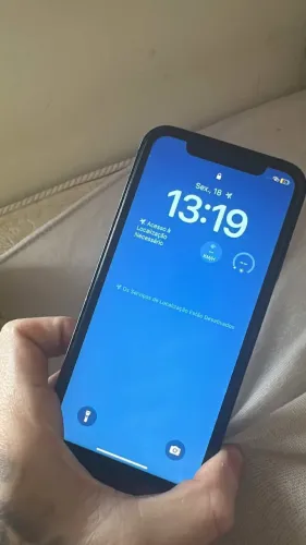 iPhone XR na carcaça do 13pro