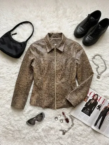 Jaqueta Animal Print Snake Couro Sintético (Tamanho 42) ? Peça de Brechó