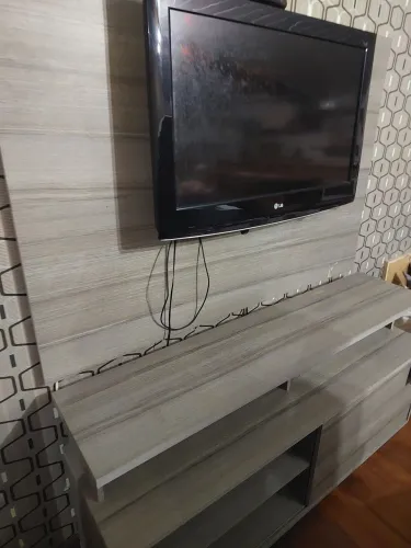 Rack com painel de tv