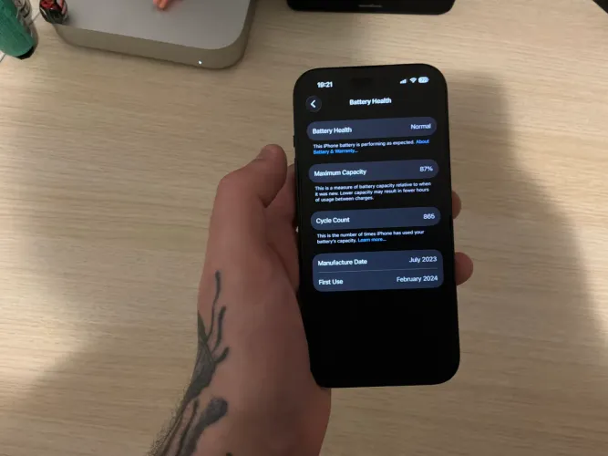 iPhone 15 - 128GB