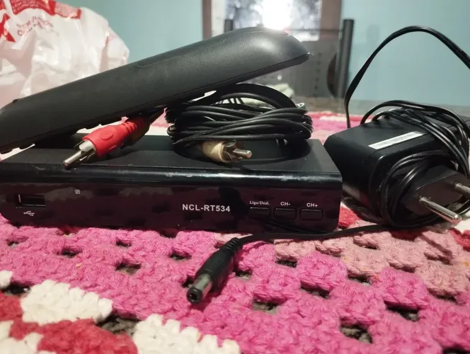Vendo esse conjunto de aparelho de tv