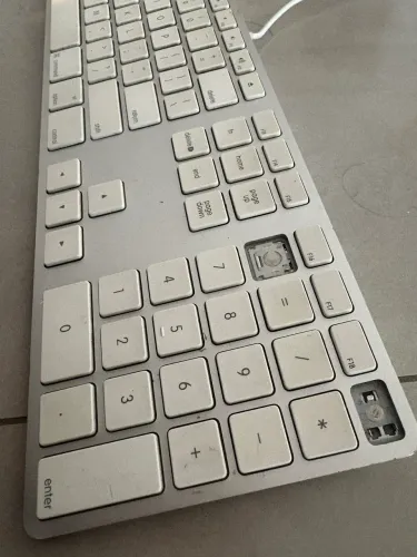 Apple Magic Keyboard (não funciona)
