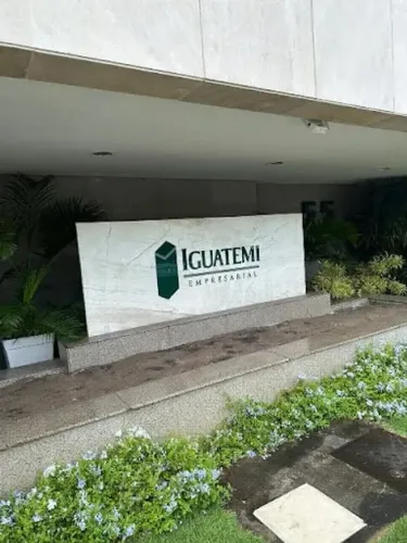 Vendo Loja Shopping / Centro Comercial em Edson Queiroz - Fortaleza