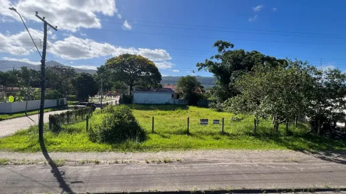 Imóvel para venda tem 750 metros quadrados em Centro - Terra de Areia - RS