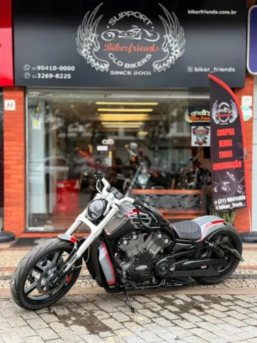 HARLEY DAVIDSON V-ROD MUSCLE 2013