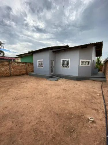 Aluga-se casa no bairro Cidade Satélite