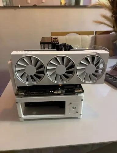 PC Gamer i5 14600kf, 32gb ddr4, Rx9070xt, 1tb ssd