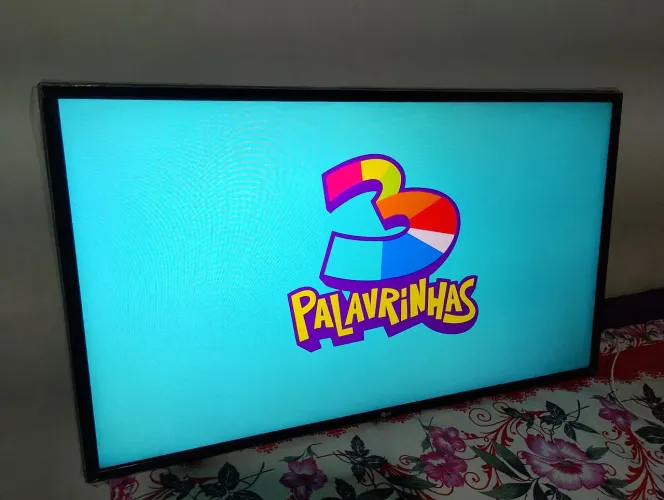 Tv Smart 43" LG wi-fi ideal para Crianças