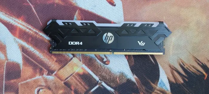 Memória RAM HP 8GB 3000MHz com LED
