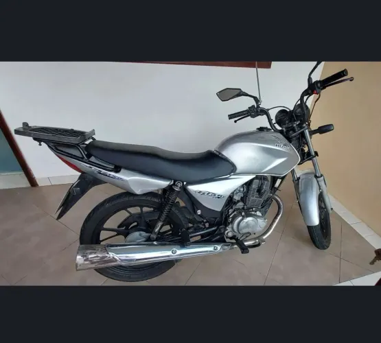 Famosa Titan 150 Carburada 