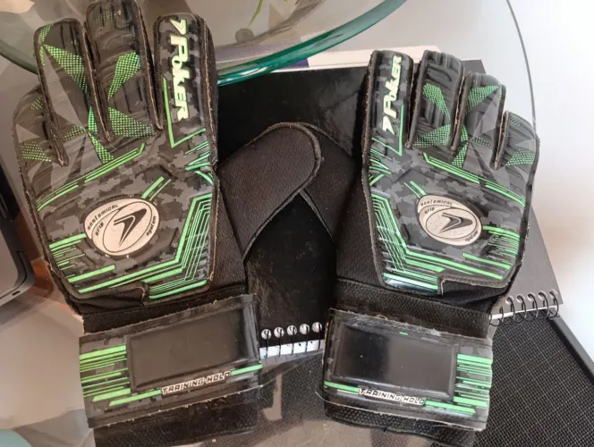Vendo Luva de Goleiro 