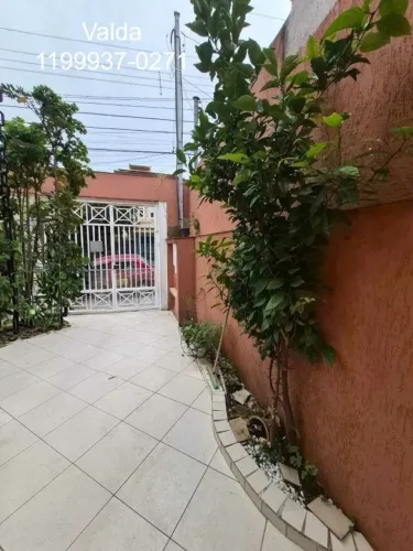 Sobrado para alugar. Boa localização no Bonfiglioli.