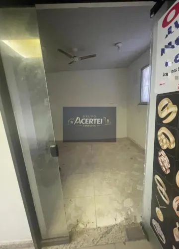 Sala Comercial à Venda no Centro de Niterói - 20m²