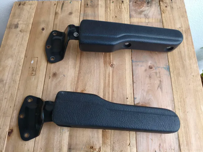 Suporte de Braço para Baú de Moto - Usado