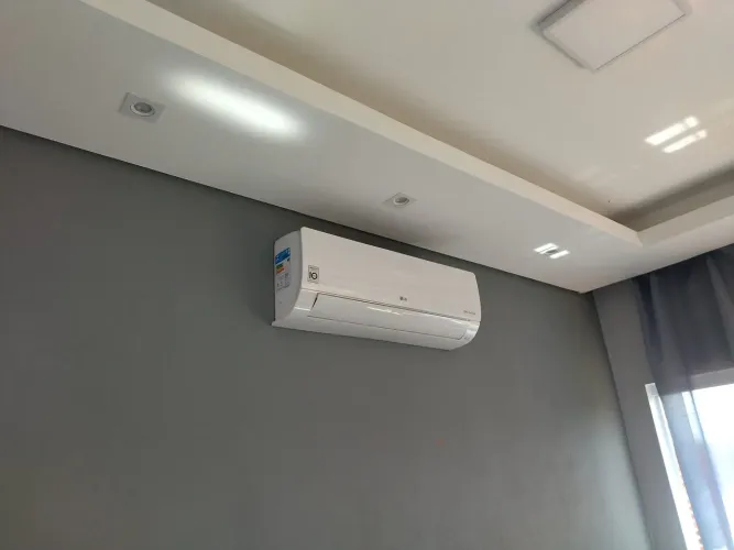 INSTALAÇÃO DE AR-CONDICIONADO | 7.000 A 18.000 BTUs