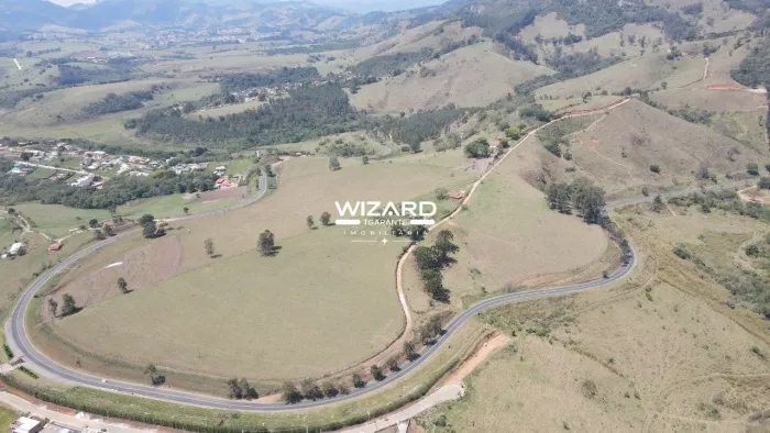 Terreno em Joanópolis com 20.000 metros vista para represa Jaguari e pronto para construir