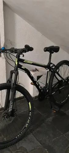 Bicicleta aro 29 transmissão Shimano