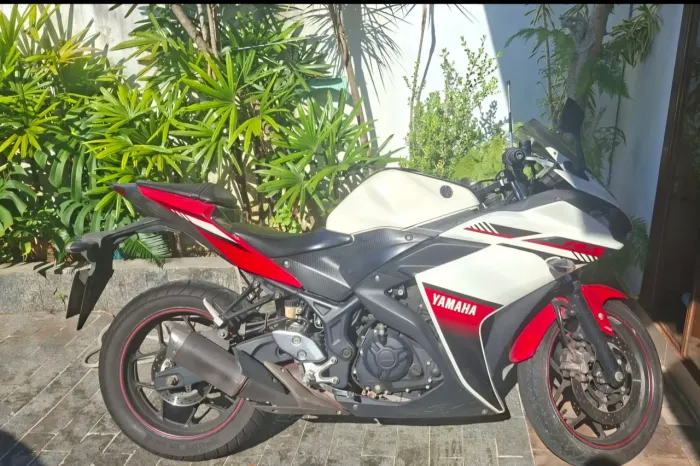 R3 ABS super nova, moto de garagem 