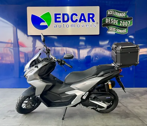 ADV 160 COM 940 km