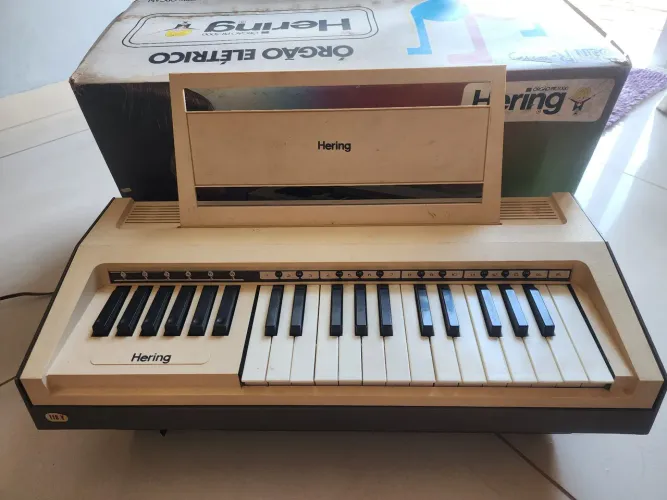 Órgão Elétrico Hering San Remo PR-5000 - Item de Colecionador (Na Caixa)