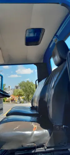 Vendo caminhão VW 6.90